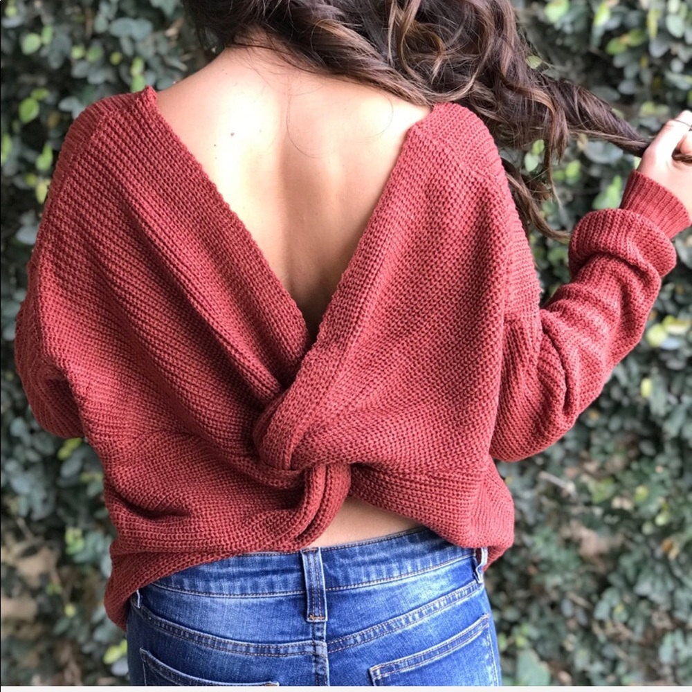 Twist Back Sweater - Picture 4 of 4